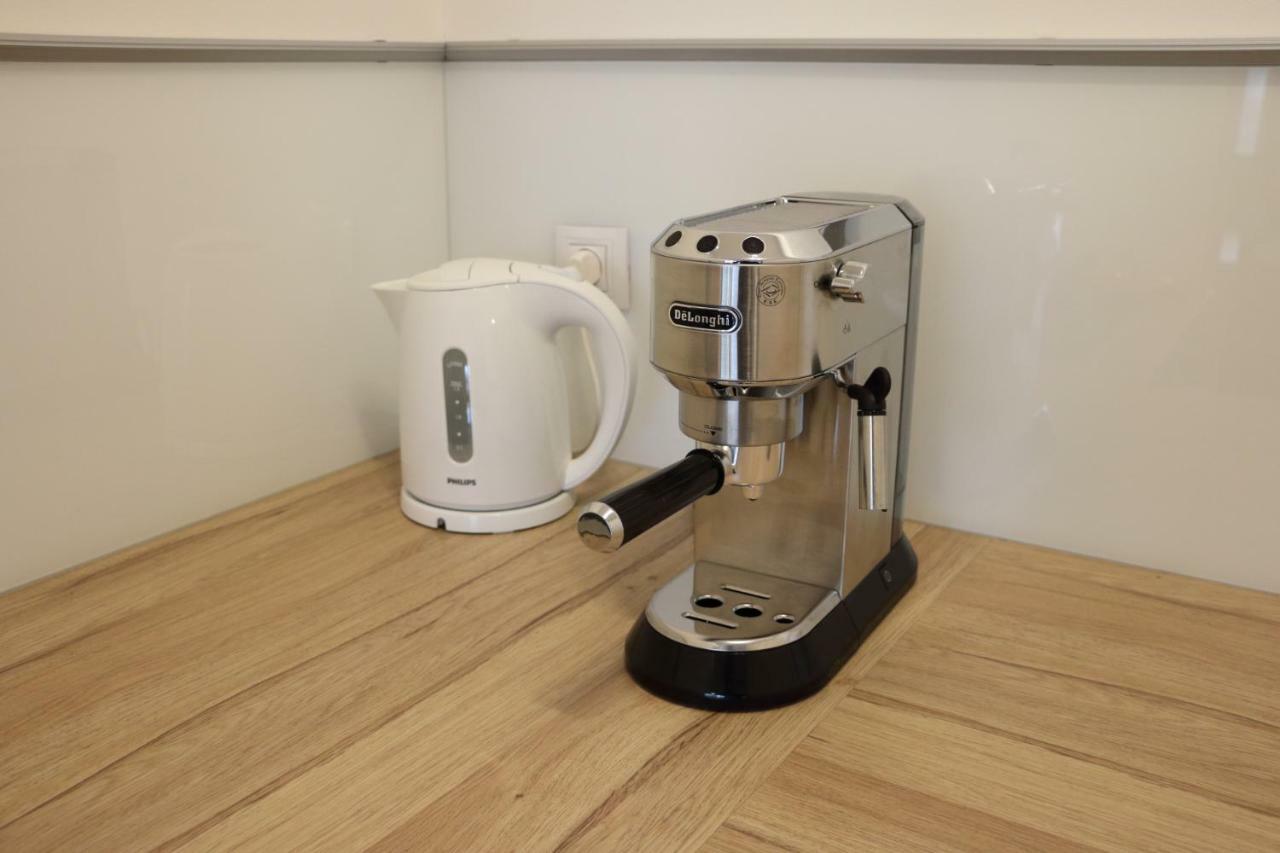 Panorama City Apartment With Free Parking Братислава Екстериор снимка